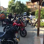キャンプ場 Valle Dei Templi サン・レオーネ