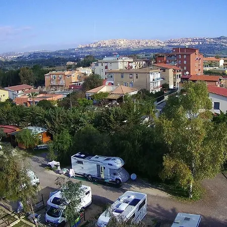 营地 Valle Dei Templi